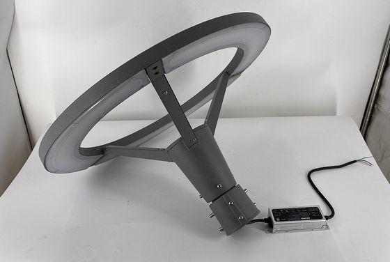 Avlu Işığı 3000K 50W Yüksek sıcaklığa dayanıklı, toz geçirmez ve su geçirmez Sokaklarda Kullanılır