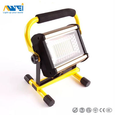 Taşınabilir 50W Dış Fırtına Işıkları Şarj edilebilir Endüstriyel LED Fırtına Işıkları Bataryası Dış Işıklandırma,Kemping için Güçlendirilir