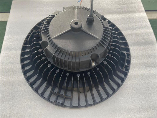 CE RoHS Yüksek Verimlilik 100W 150W 200W UFO Atölye Depo Spor Salonu Aydınlatması