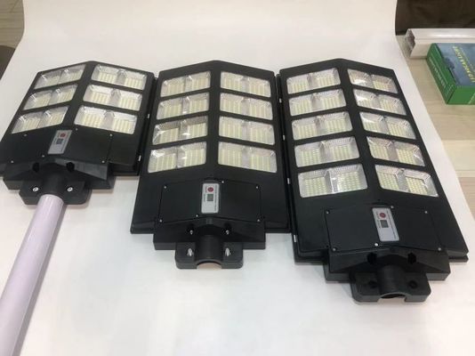 Uzaktan Kumanda Ip65 Su geçirmez 1200W All In One Dış Güneş LED Sokak Işığı Hareket Sensörü